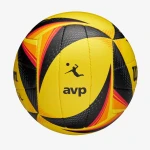 Zbliżenie na logo AVP na piłce do siatkówki plażowej Wilson OPTX AVP Official Game Ball