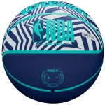 Piłka koszykarska Wilson NBA DRV Plus - nowoczesny design, wzór geometryczny w odcieniach niebieskiego i turkusu.